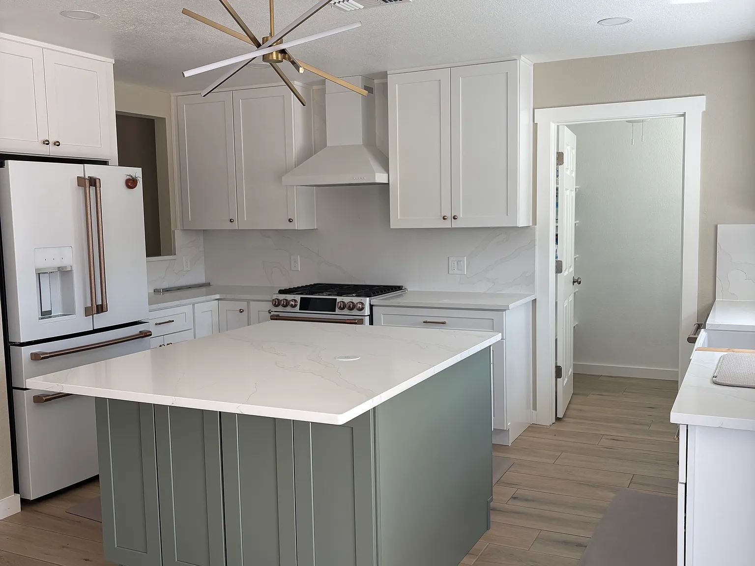 3 bed, 1761 sqft, $2,500 — Photo 4