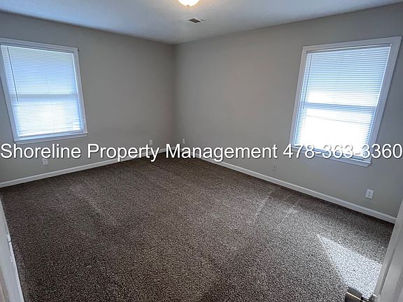 3rd image of 1861 N Ridge Dr #B