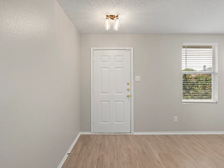 605 Hanceville Way — Photo 2