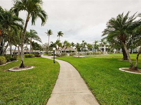 3rd image of 5959 Winkler Rd APT 118