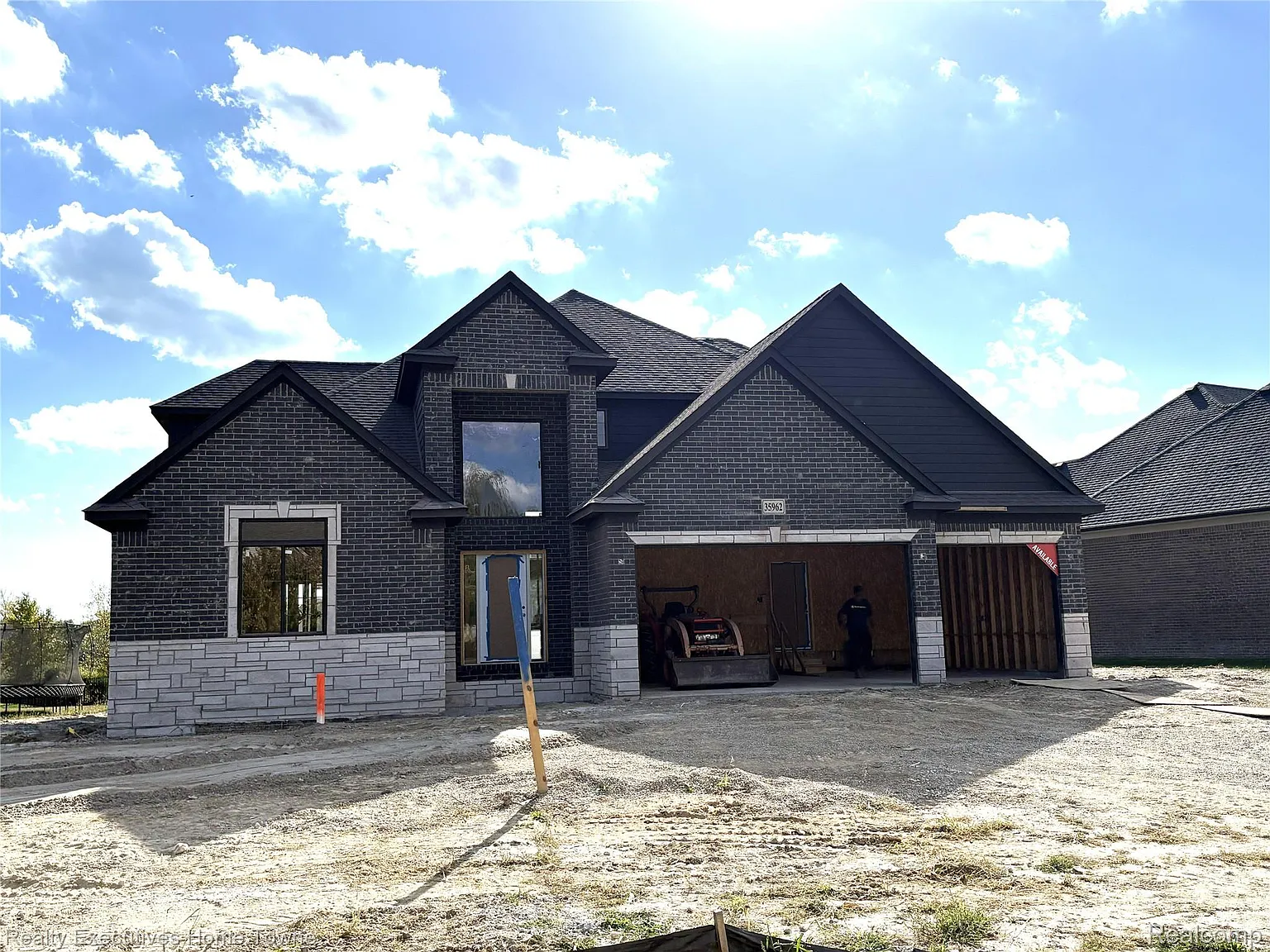 35962 Cascade Dr photo 1