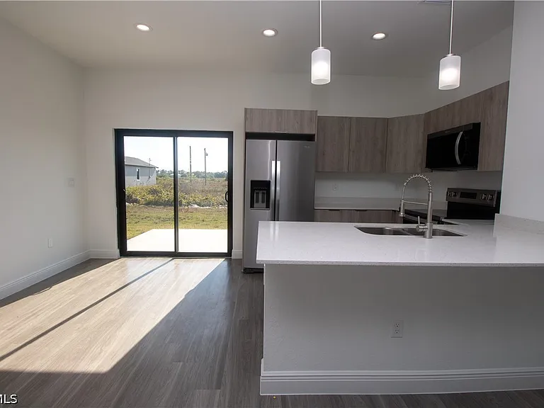 9004 W Justice Cir — Photo 9