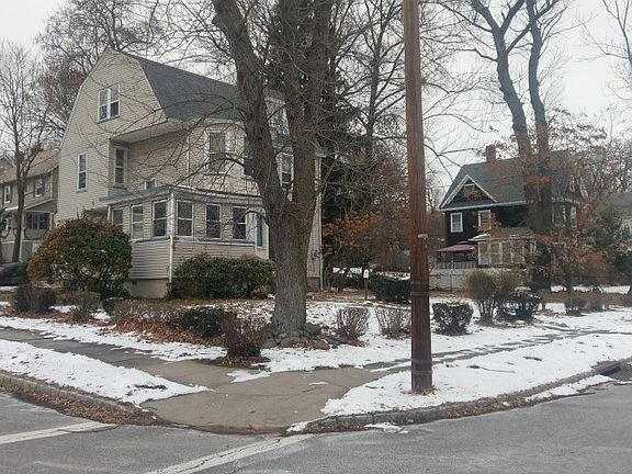2nd image of 100 Willowdale Ave