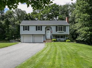 100 Zachary Ln, Agawam, MA 01001