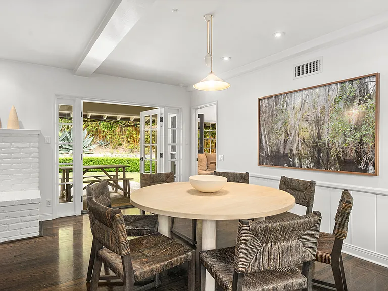 2107 El Roble Ln — Photo 8
