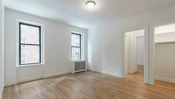 Rented by Compass | media 7