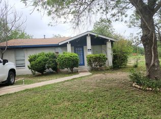 308 Chaparral St, Uvalde, TX 78801