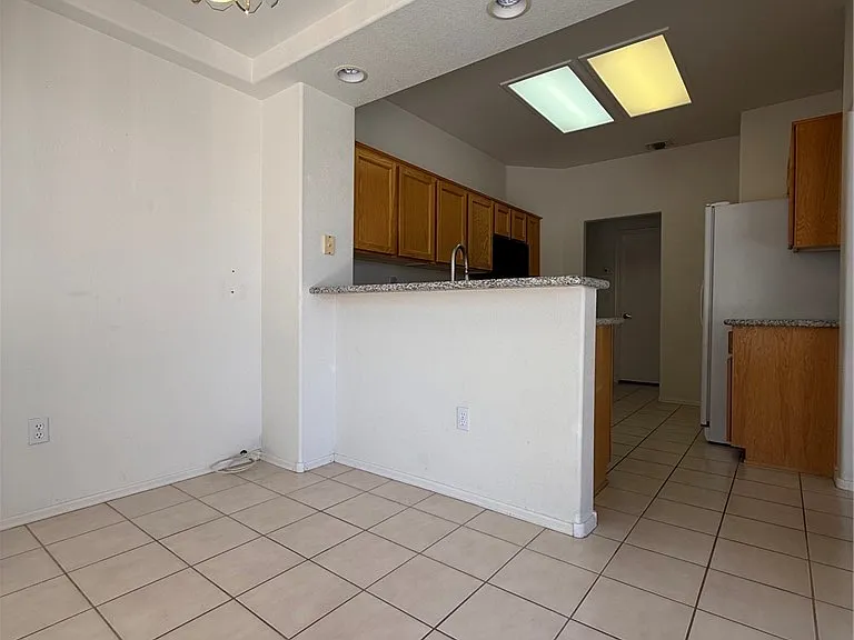 10905 Mill Cove Ave — Photo 9