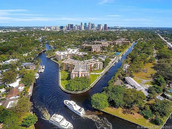 5th image of 1350 River Reach Dr APT 215