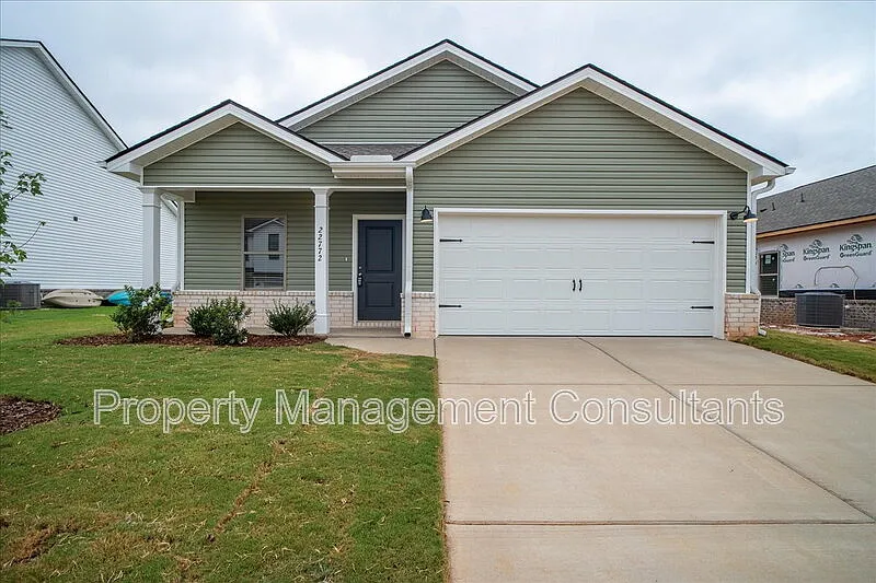 4 bed, 2.0 bath, 1667 sqft, $1,895 — Photo 2
