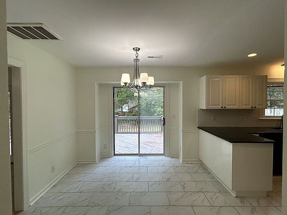 5th image of 2627 Kilmarnock Ct