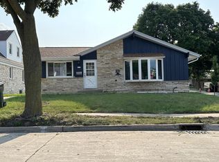1115 S 97th St, West Allis, WI 53214