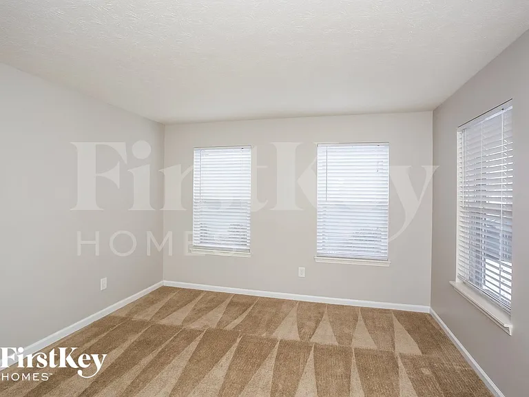 15515 Sibley Ln — Photo 8