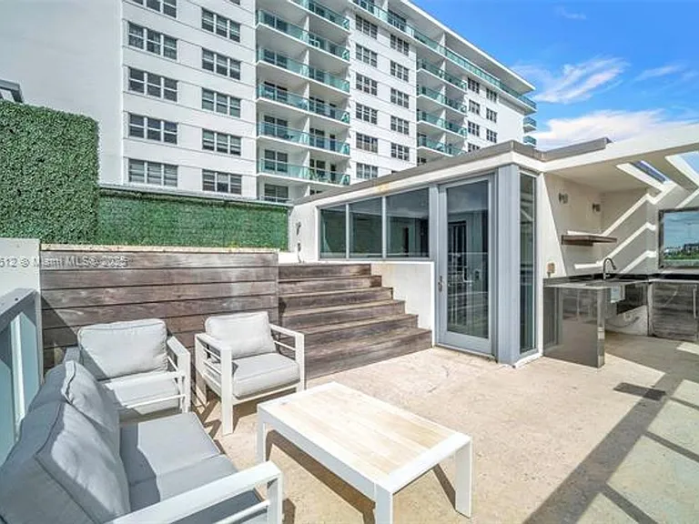 9501 Collins Ave #Townhouse 1 — Photo 45