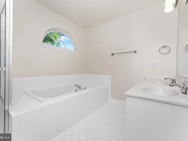 5783 Rhode Island Dr — Photo 19