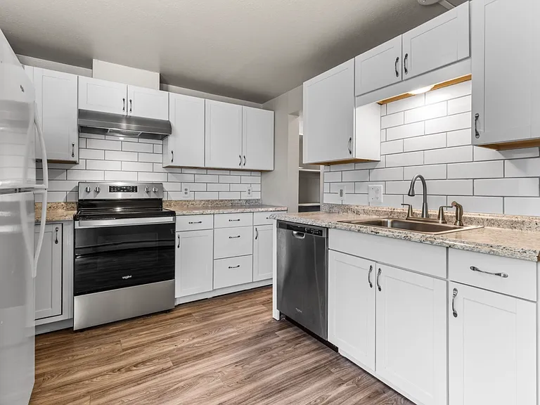 240 E Vista Dr #240 — Photo 10