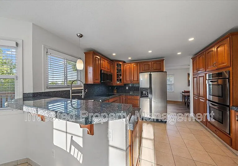 7291 Palisade Dr — Photo 10