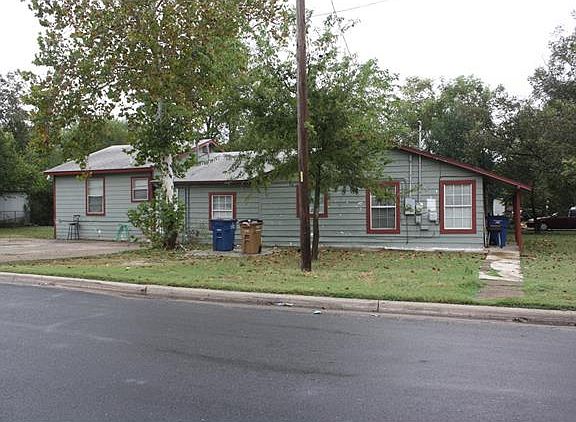 4th image of 300 E Fawnridge Dr
