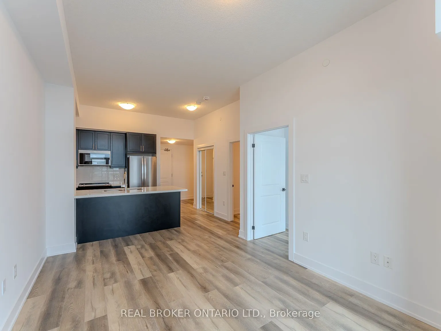 Trend Living — Photo 3