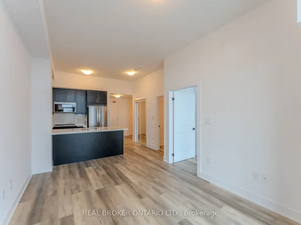 470 Dundas St E, Hamilton, ON