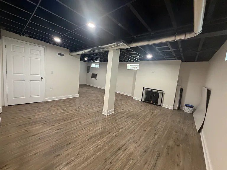 260 W Lincoln Hwy — Photo 10