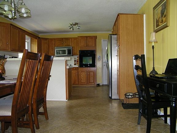 Dining/Kitchen