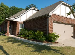 2828 Oxmoor Glen Dr, Birmingham, AL 35211