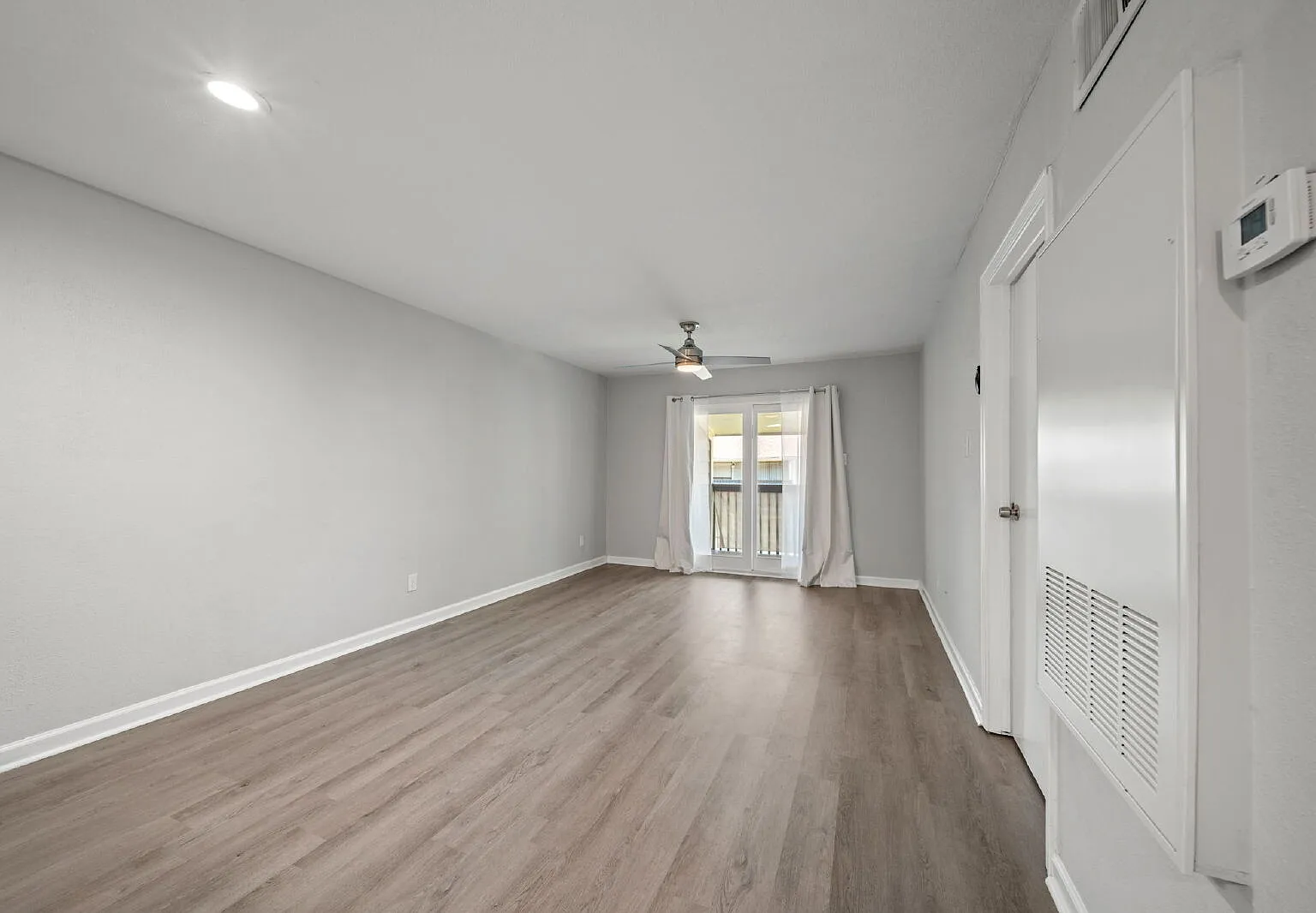 2 bed, 2.0 bath, $1,300 — Photo 3