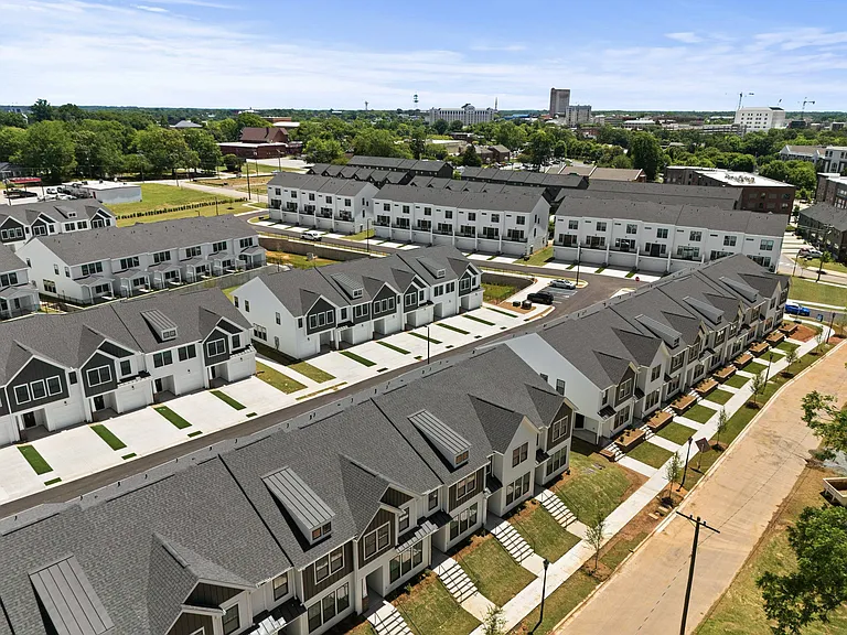 Northside Townhomes — Photo 32