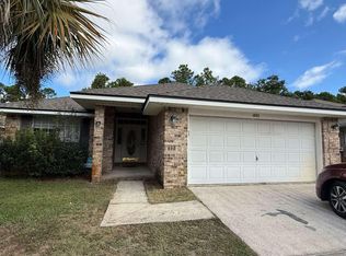 1022 Freeport Ct, Mary Esther, FL 32569