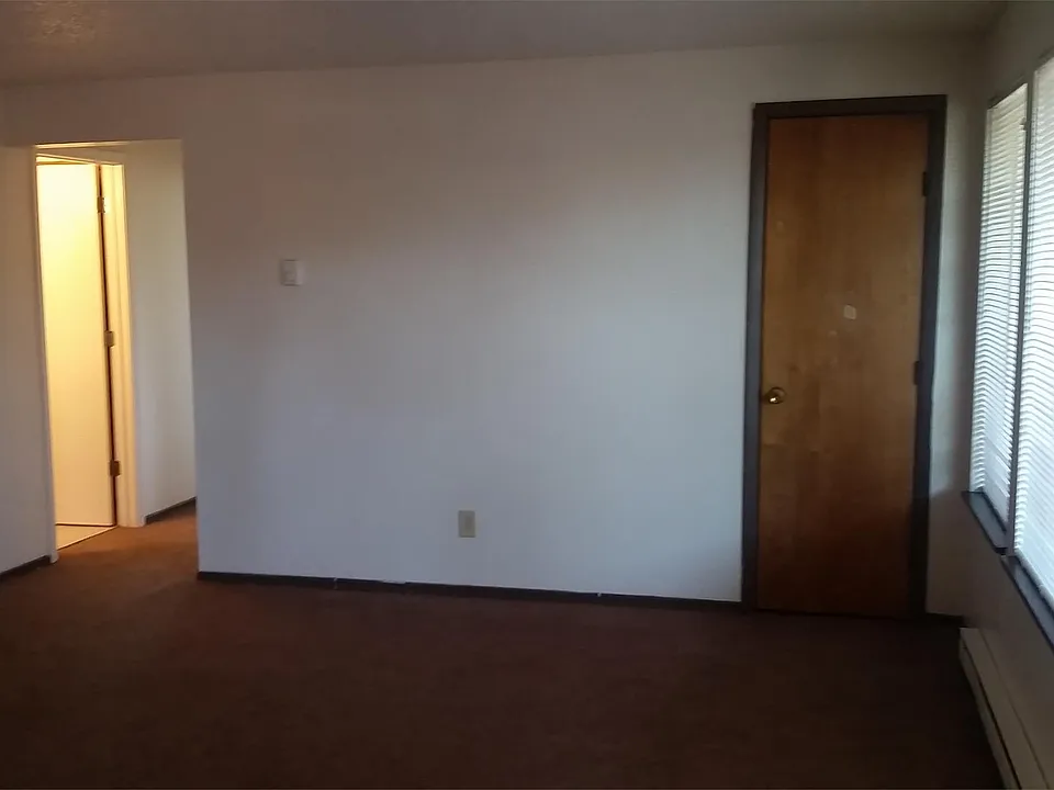 704-710 Norman Ave NE