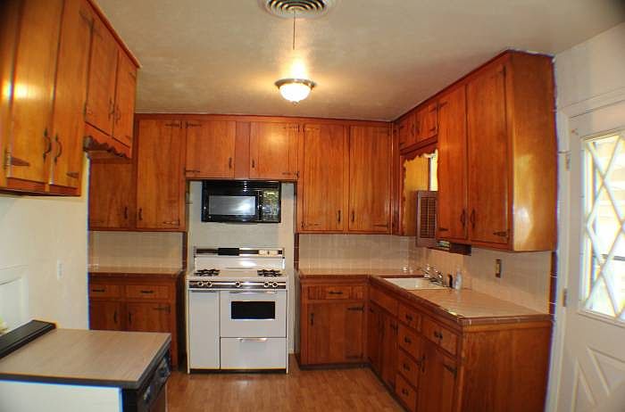 1st image of 3709 Earle Dr