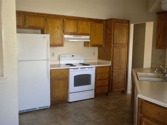 2nd image of 1755 Westwood Dr
