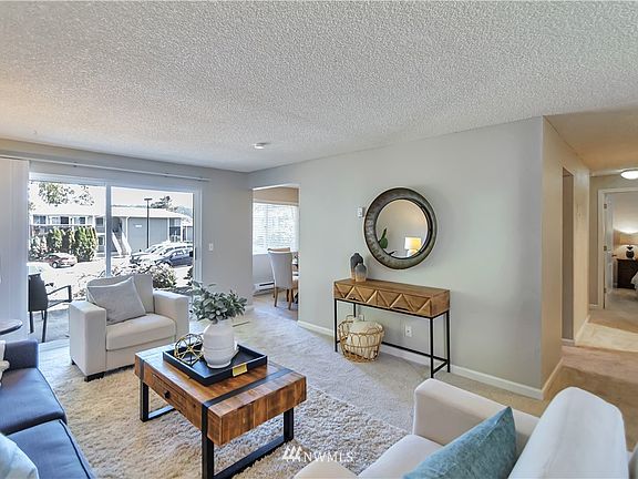 2nd image of 17112 NE 45th St APT 49