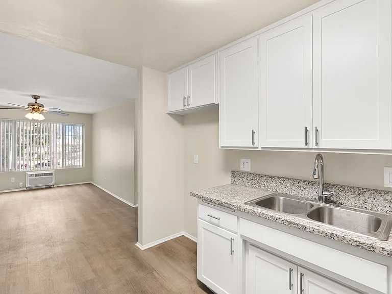 Applewood Apartments — Photo 82