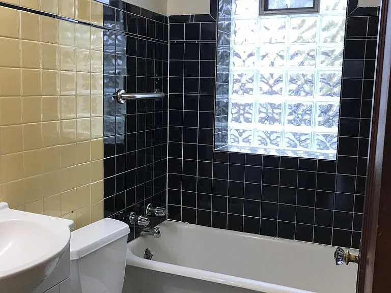 1174 Kenmore Ave #10 — Photo 12