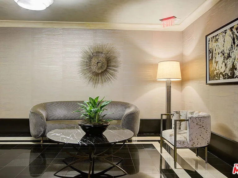 1645 N Vine St #706 — Photo 7