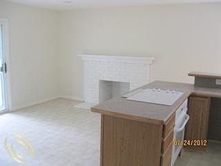 5th image of 2070 Minerva St