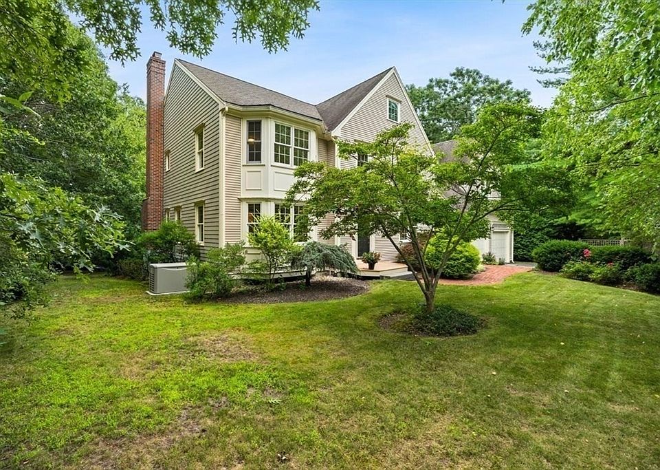 1st image of 95 Little Herring Pond Rd