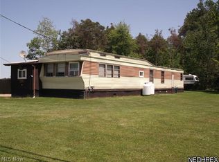 4228 Center Rd, Conneaut, OH 44030