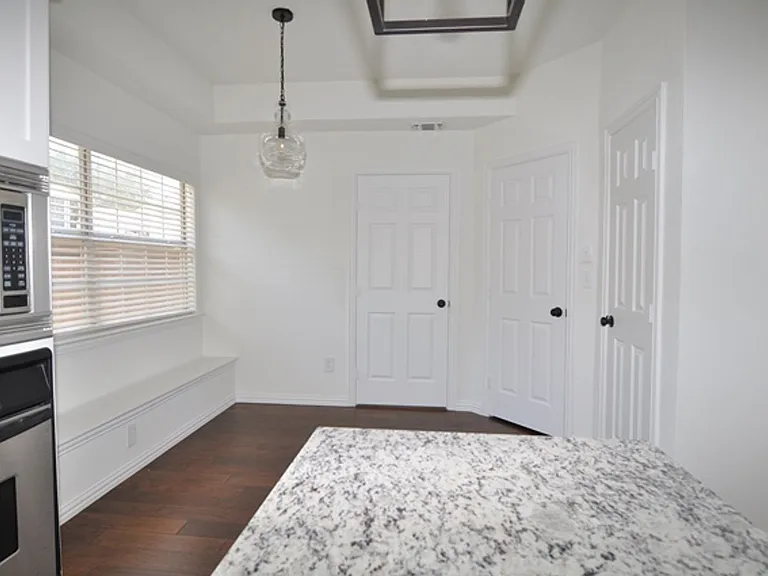 3724 Woodshadow Ln — Photo 13