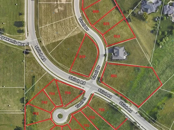 801 Tivoli Dr, Rockford, IL 61107