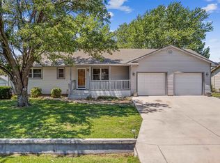 525 N 10th St, Towanda, KS 67144