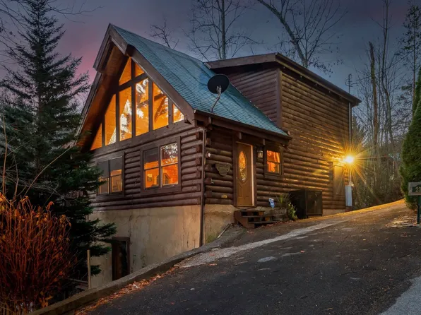 237 Edens Way, Pigeon Forge, TN 37876