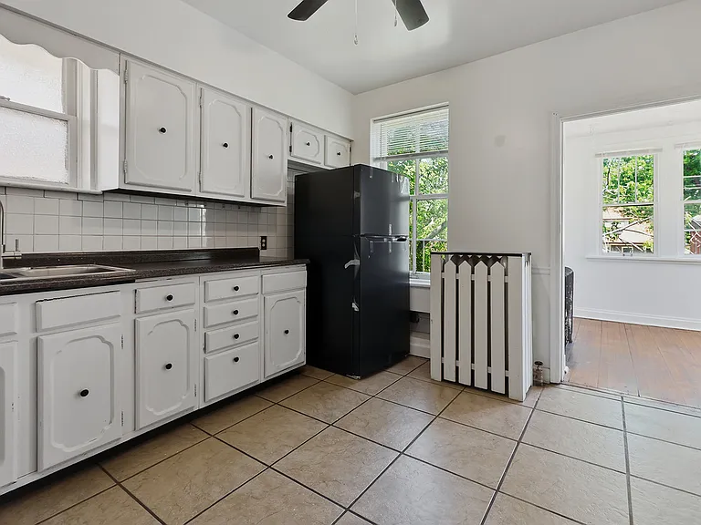 611 Dover Pl #2 — Photo 8