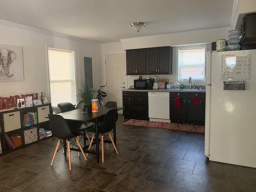 512-514 W Green St Photo 1