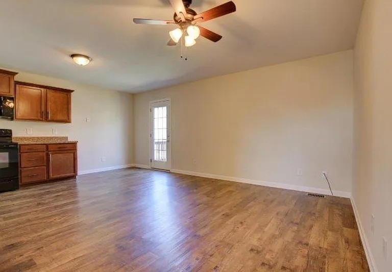 1720A Thistlewood Dr — Photo 5