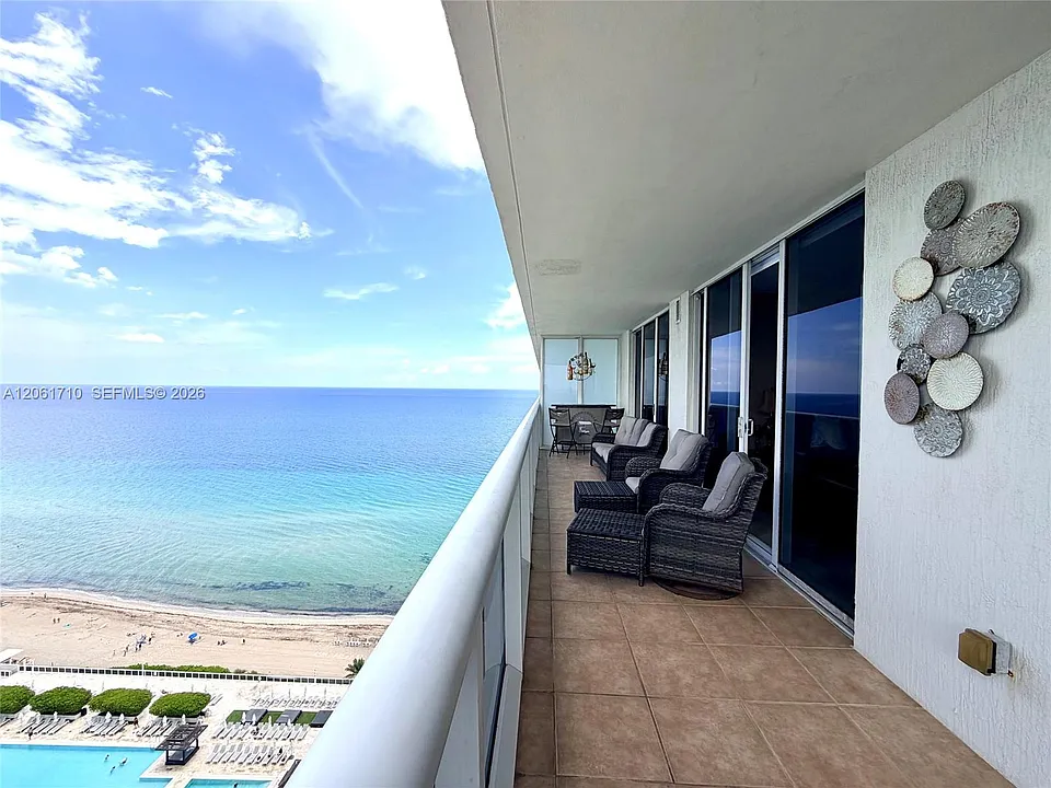 1830 S Ocean Dr #2508