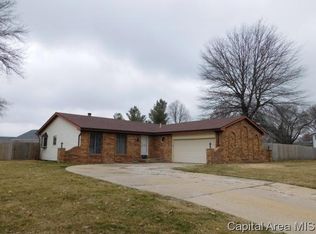 45 Wind Cave Dr, Springfield, IL 62712