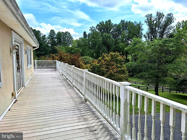 9078 Knoll Run Ln — Photo 43